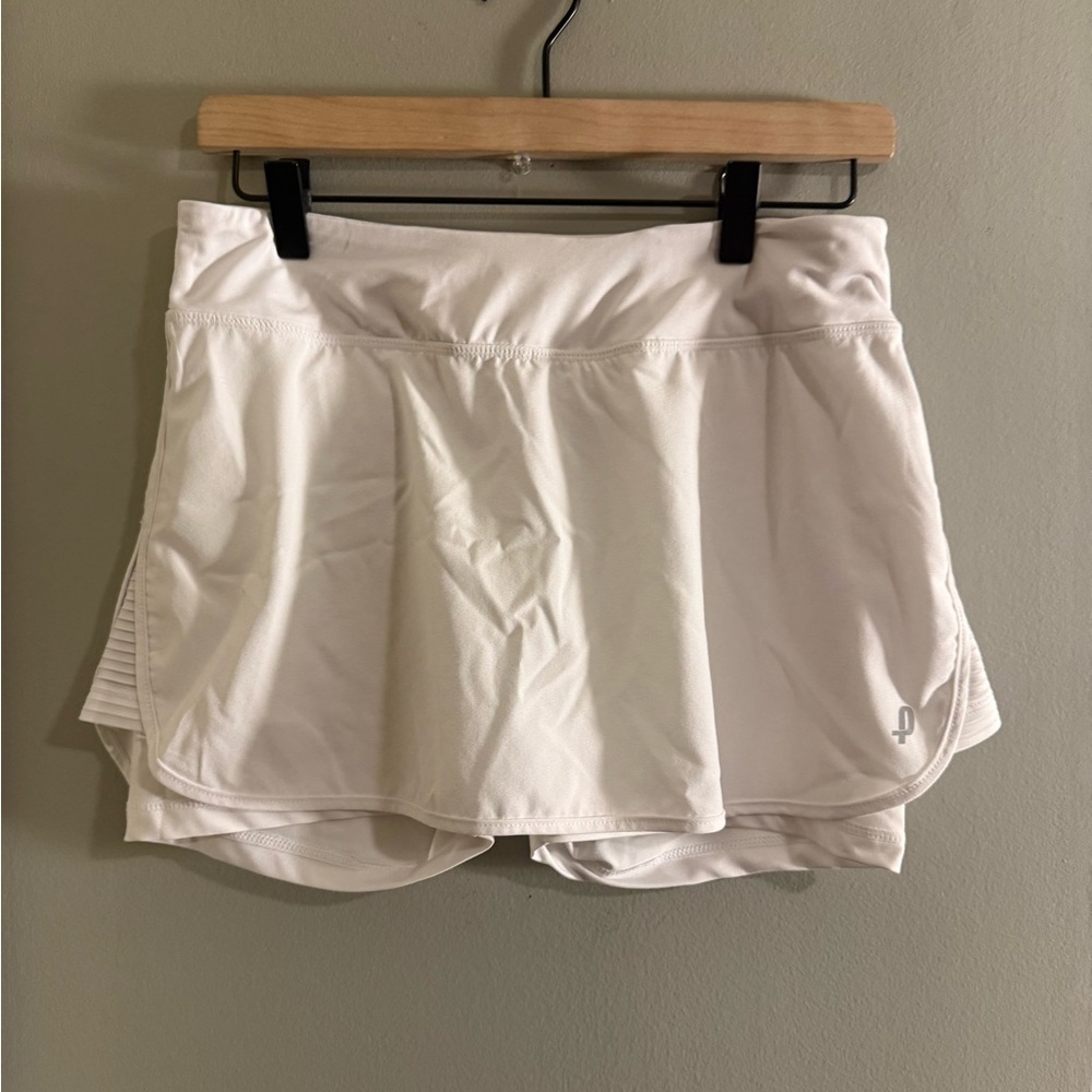 Penn White Skort with Flared Skirt and Elastic Waistband